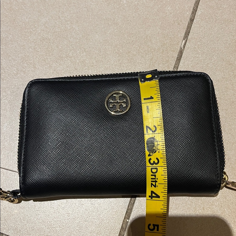 Tory Burch Black Leather Wristlet Clutch with Gold Logo - Picture 4 of 16